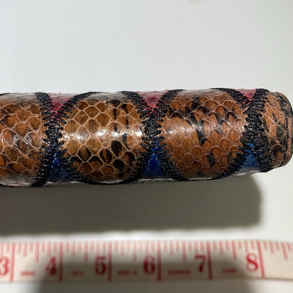 TORY BURCH Taylor Zip
Continental Wallet In Royal Navy
Printed Snake Print - Picture 5 of 7